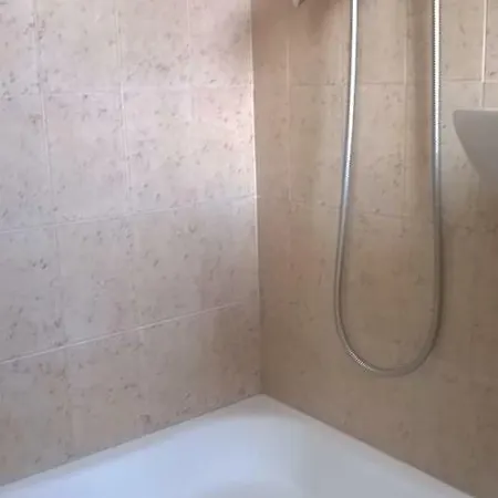 ゲストハウス Rade 3*