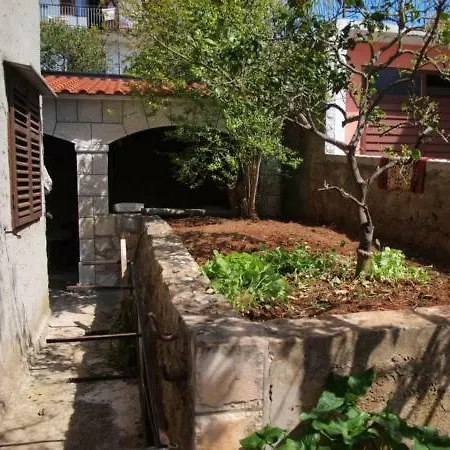 Rade Stari Grad (Hvar)